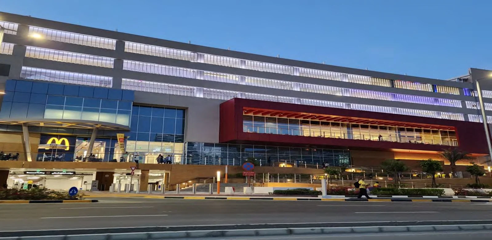 Reem Mall @ Reem Island - Abu Dhabi UAE — project image 3